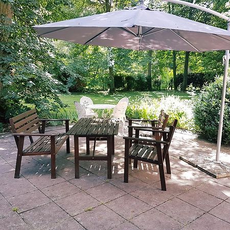 Chateau Mesny Gite Au Fil Des Pages Vic-sur-Seille Екстер'єр фото