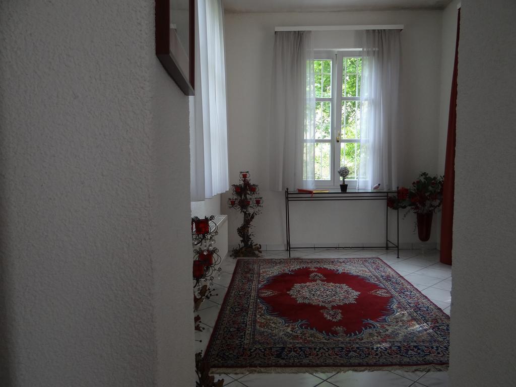 Chateau Mesny Gite Au Fil Des Pages Vic-sur-Seille Екстер'єр фото