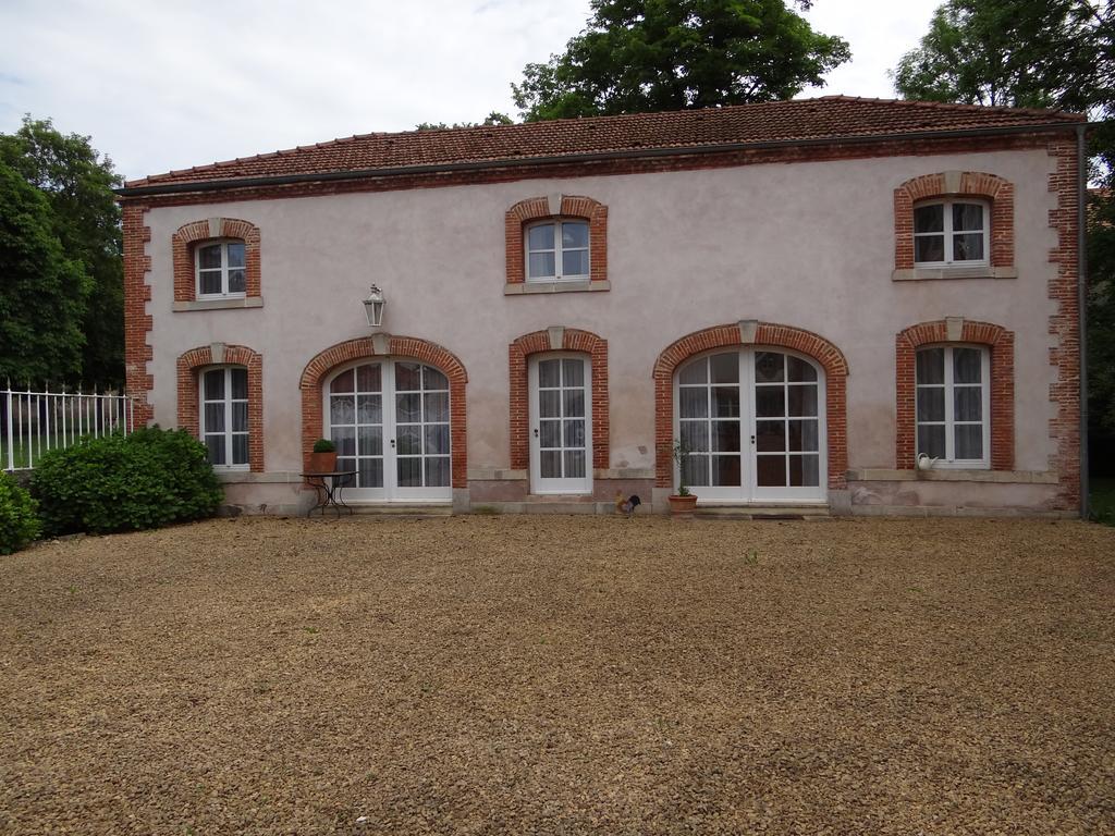 Chateau Mesny Gite Au Fil Des Pages Vic-sur-Seille Екстер'єр фото