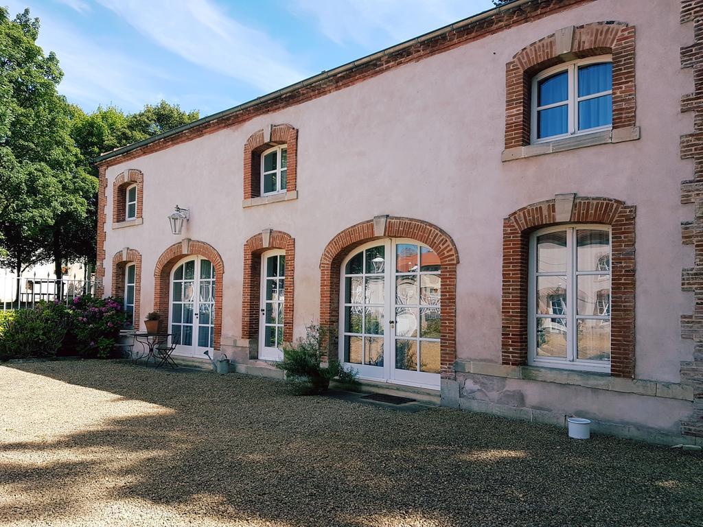 Chateau Mesny Gite Au Fil Des Pages Vic-sur-Seille Екстер'єр фото